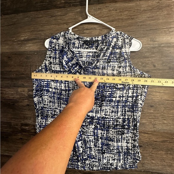 ANTONIO MELANI 100% Silk Abstract Blue White and Black Blouse Tank - Picture 8 of 10